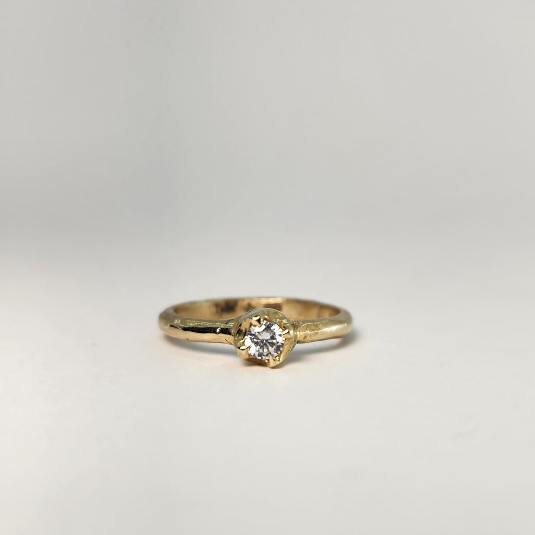 Alba Ring - 9ct gold and CZ