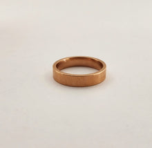 Load image into Gallery viewer, Classic Wedding Band - Flat Band 4mm (Rose Gold)
